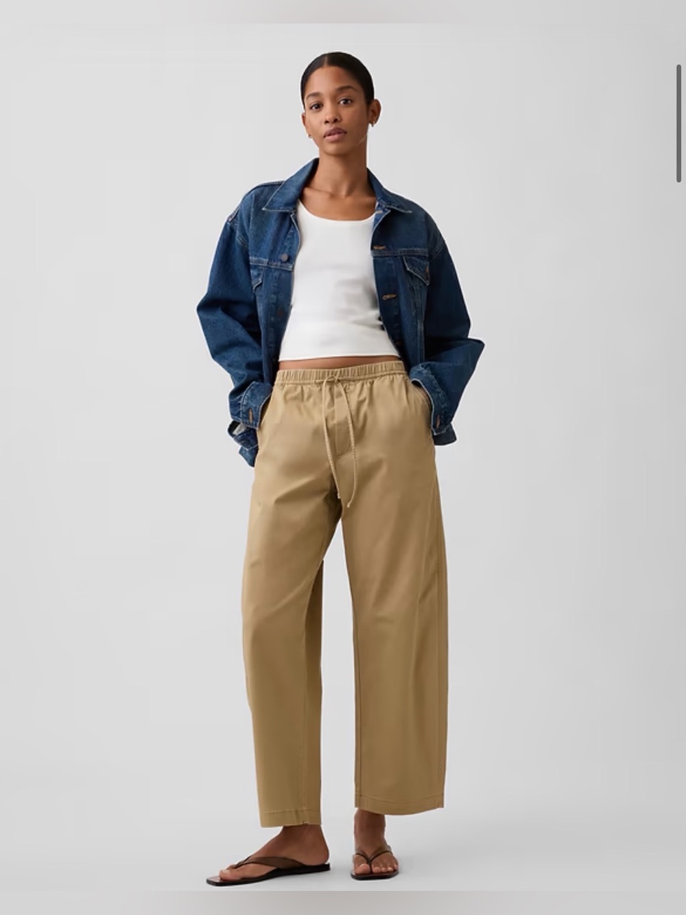 Gap Factory mid rise easy barrel khakis. Size XS